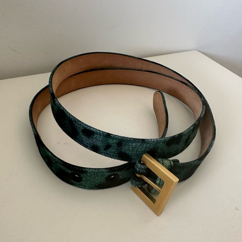 Authentic Vintage Dolce & Gabbana belt.